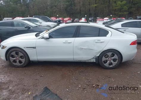 2017 Jaguar Xe 25T из США, поврежденный, VIN SAJAR4BGXHA960347